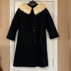 $150 FINAL PRICE VTG 50’s 60’s Black Swing Coat Ivory Fur Collar Trim